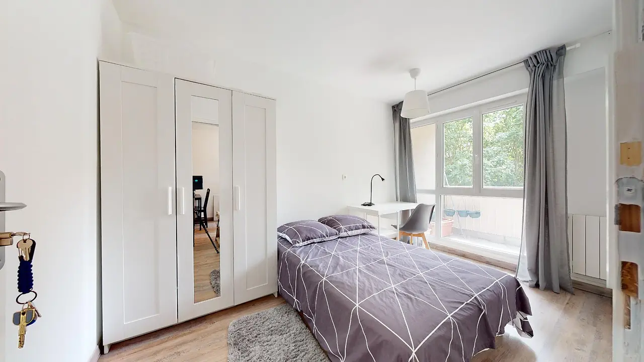 Colocation meublée de 78.47m2 - 537€ - Cergy