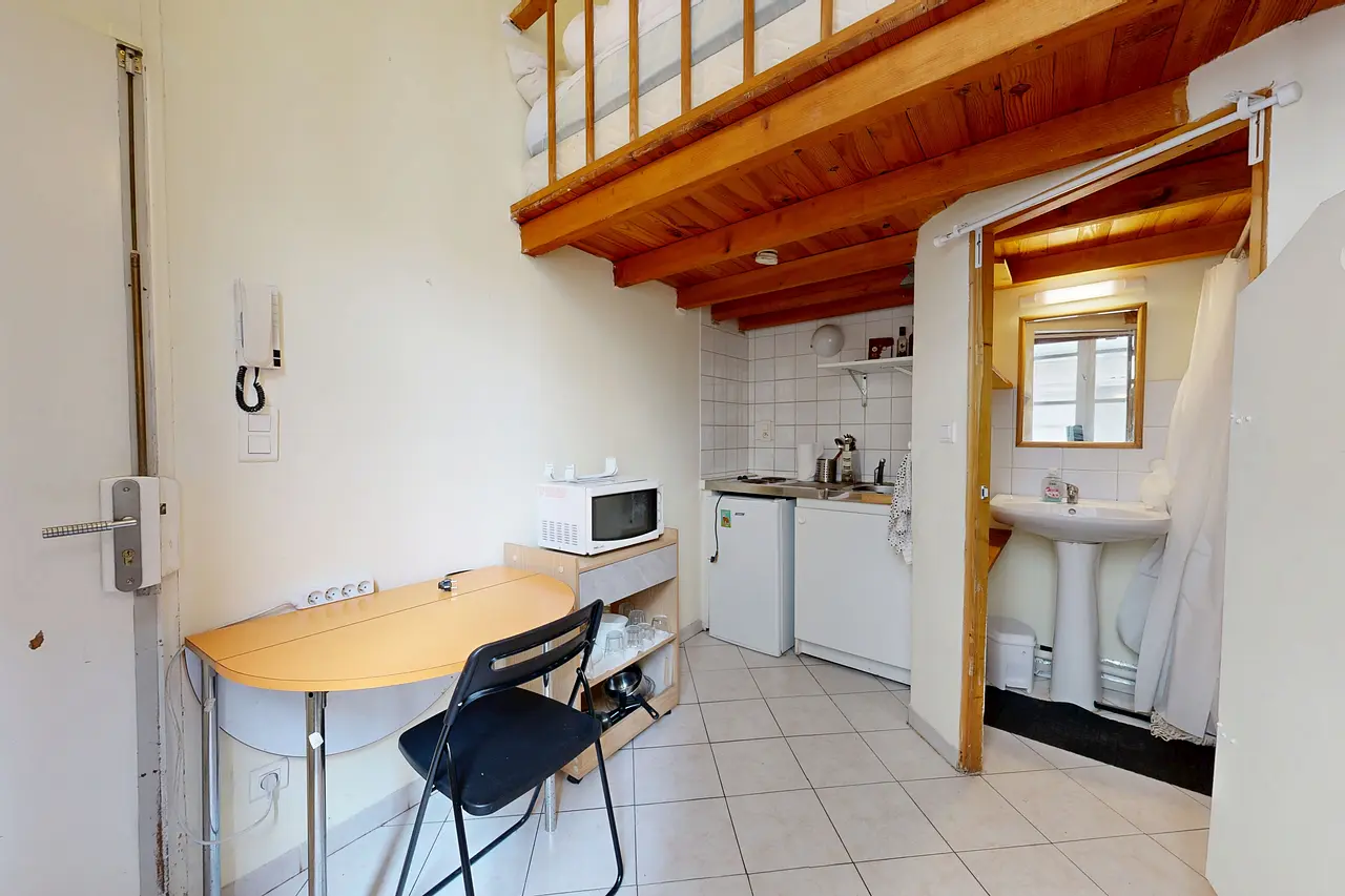 Appartement meublé de 10.12m2 - 348€ - Avignon