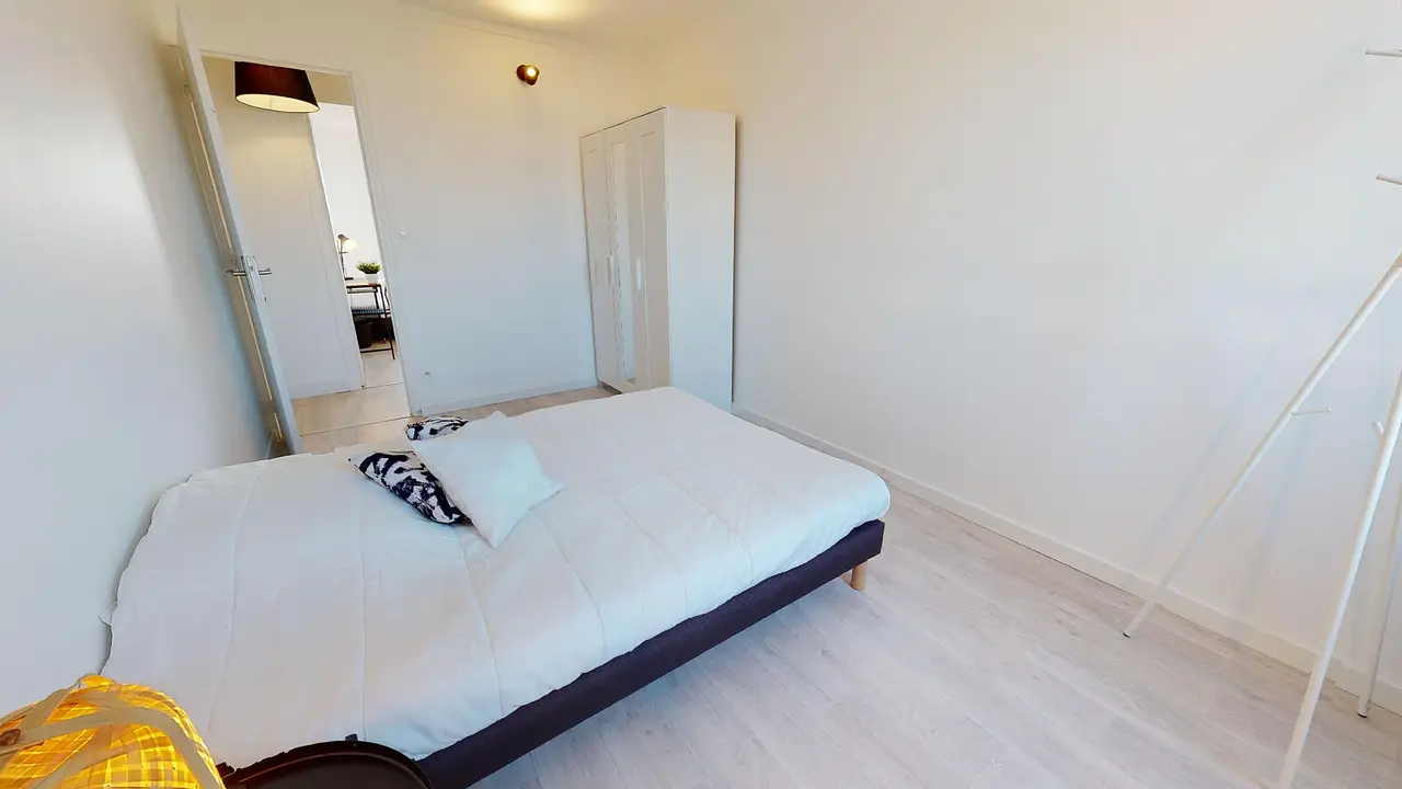 Colocation meublée de 75.0m2 - 524€ - Villeurbanne