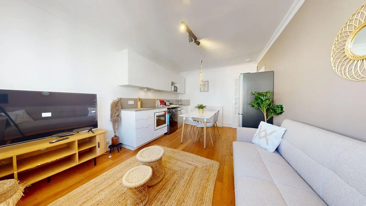 Colocation meublée de 77.28m2 - 520€ - Villeurbanne