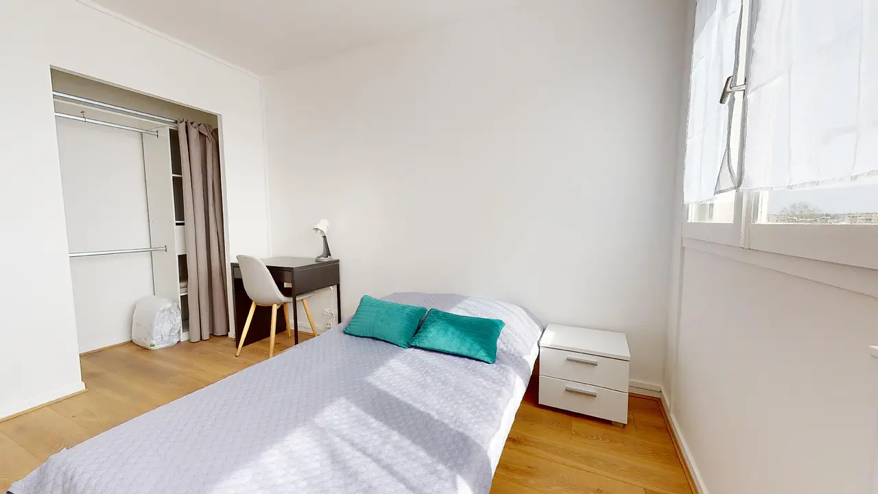 Colocation meublée de 68.0m2 - 480€ - Bron