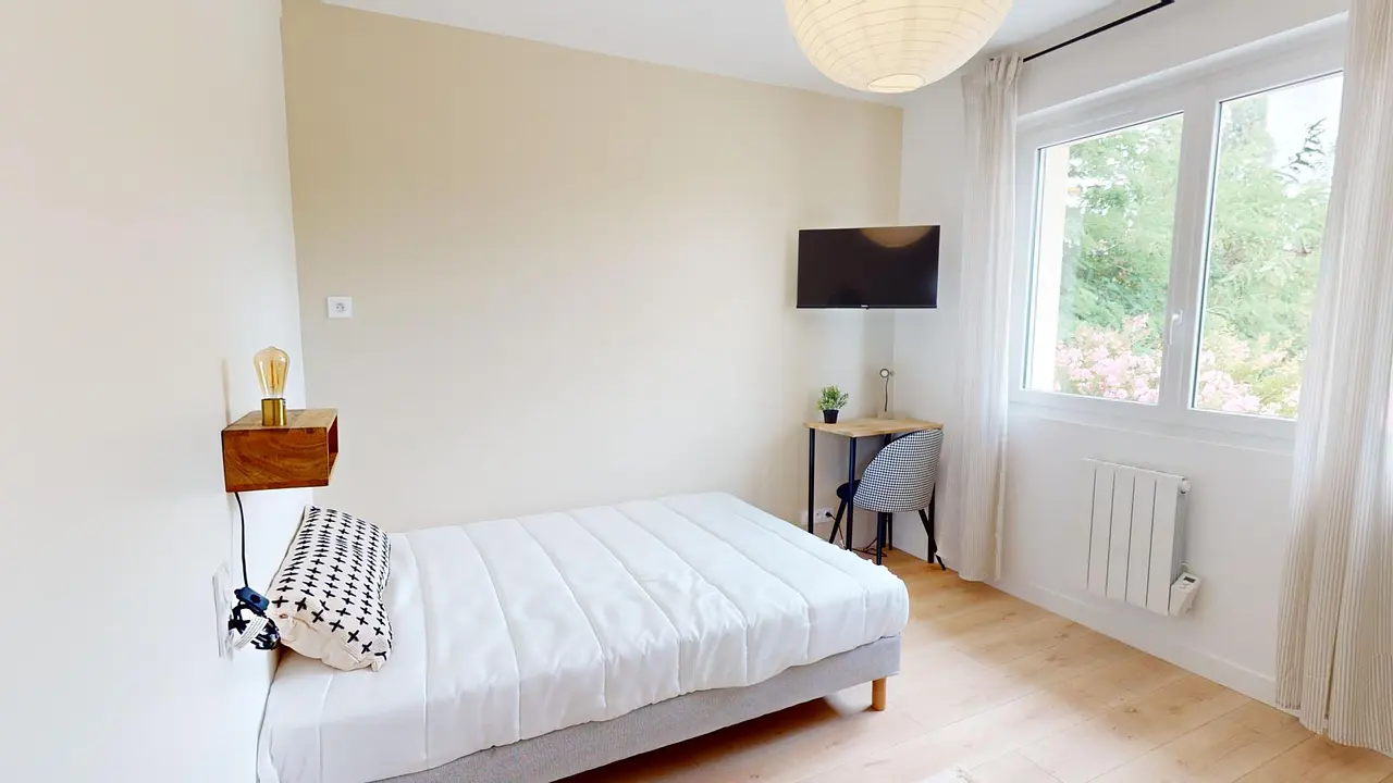 Colocation meublée de 166.0m2 - 585€ - Mérignac