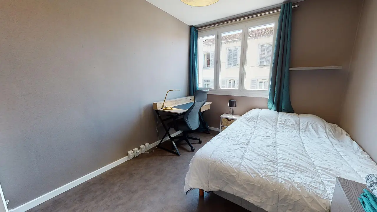 Colocation meublée de 102.0m2 - 450€ - Clermont-Ferrand