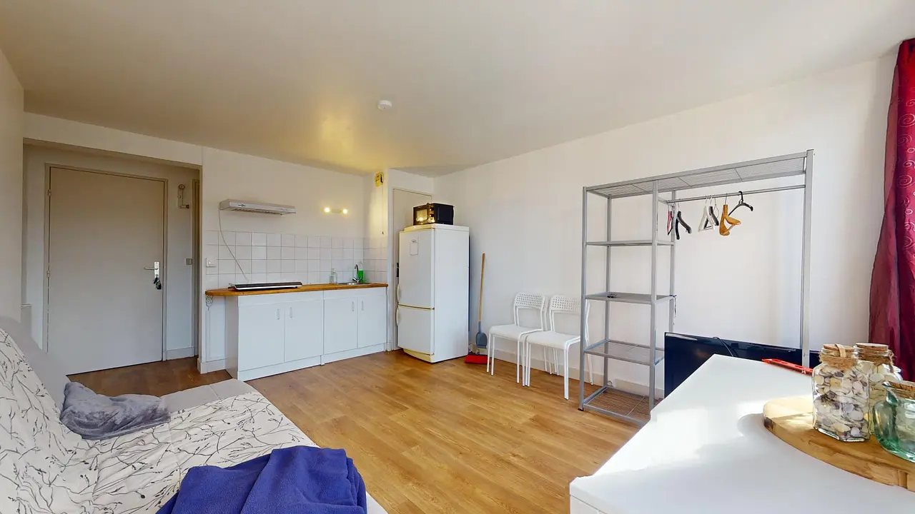 Appartement meublé de 22.84m2 - 702€ - Corbeil-Essonnes