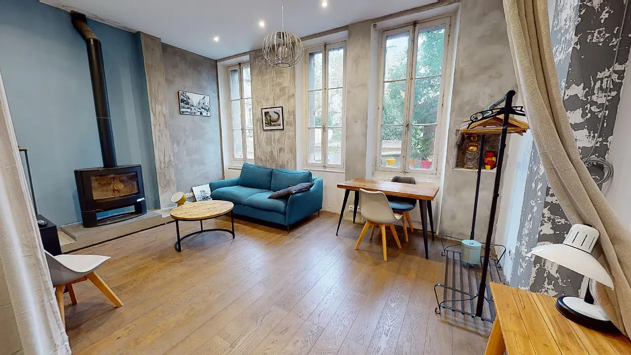 Appartement meublé de 55.0m2 - 881€ - Marseille