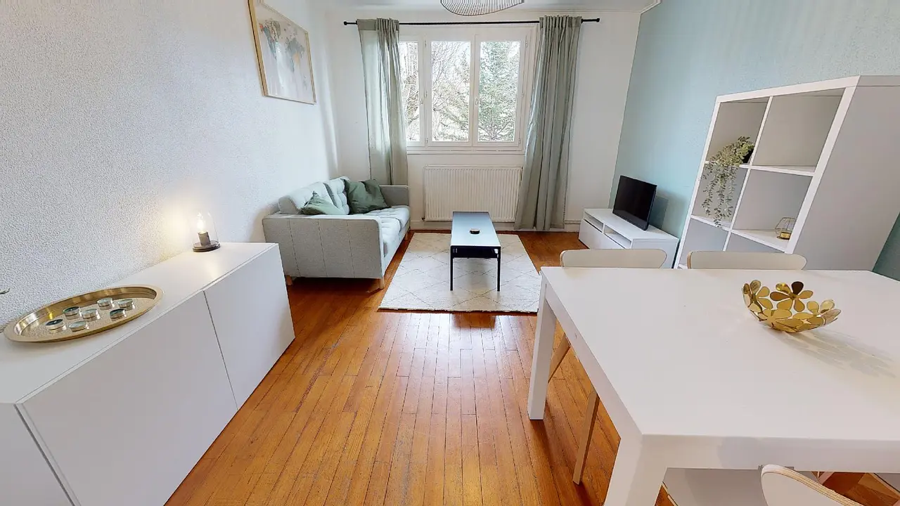 Appartement meublé de 56.0m2 - 1079€ - Bron