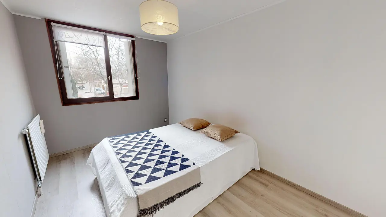 Colocation meublée de 91.0m2 - 403€ - Vénissieux