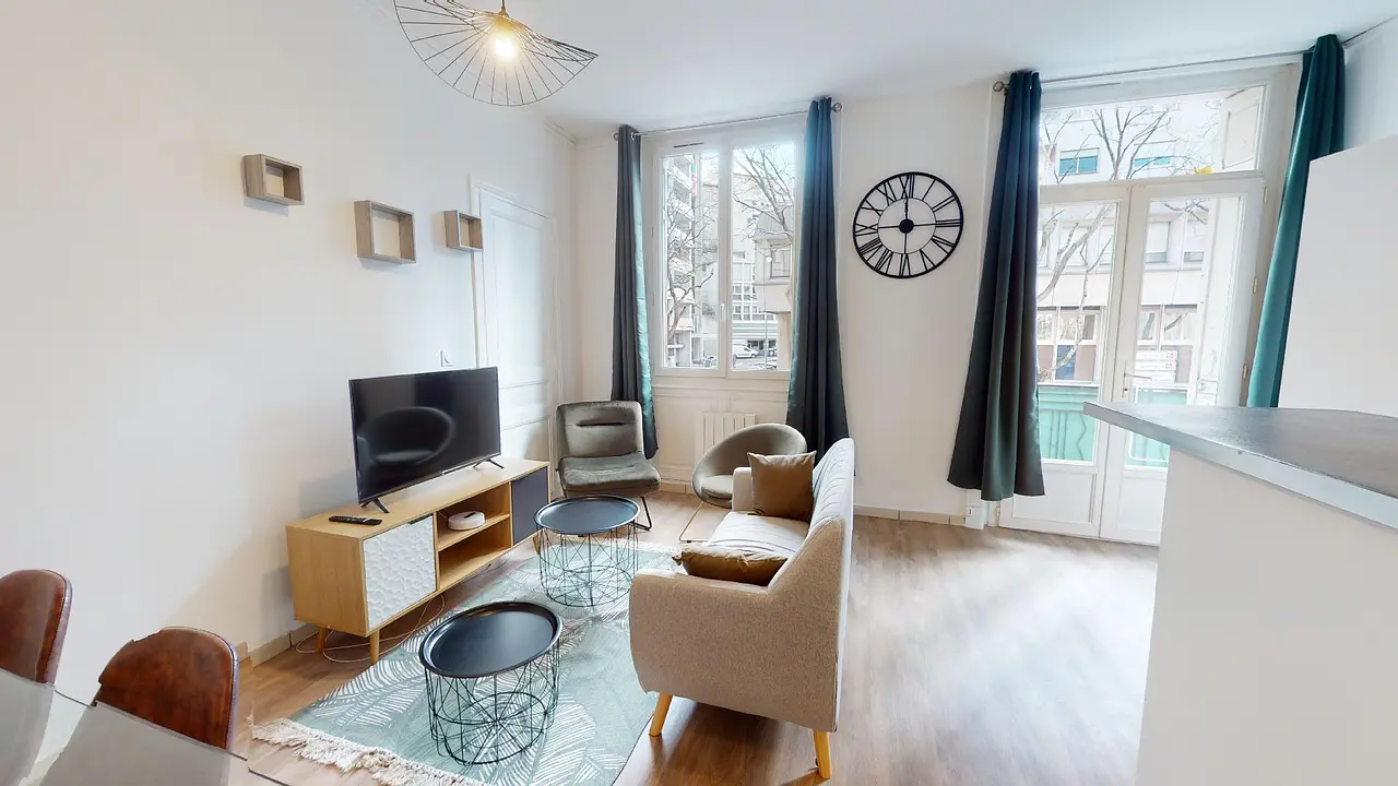 Appartement meublé de 92.0m2 - 1014€ - Saint-Étienne