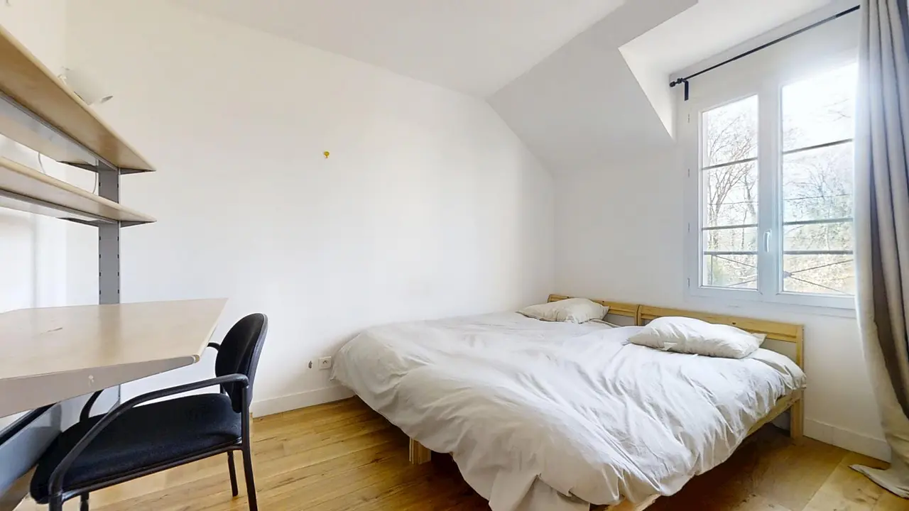 Colocation meublée de 200.0m2 - 550€ - Cergy