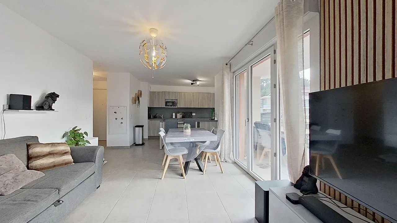 Appartement non meublé de 64.0m2 - 1180€ - Mougins