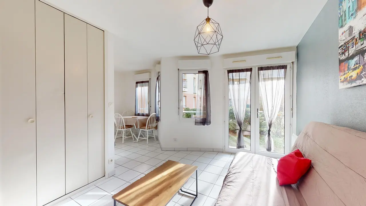 Appartement meublé de 28.0m2 - 490€ - Reims