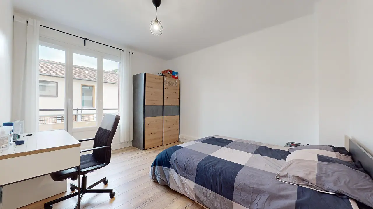 Colocation meublée de 79.0m2 - 465€ - Grenoble