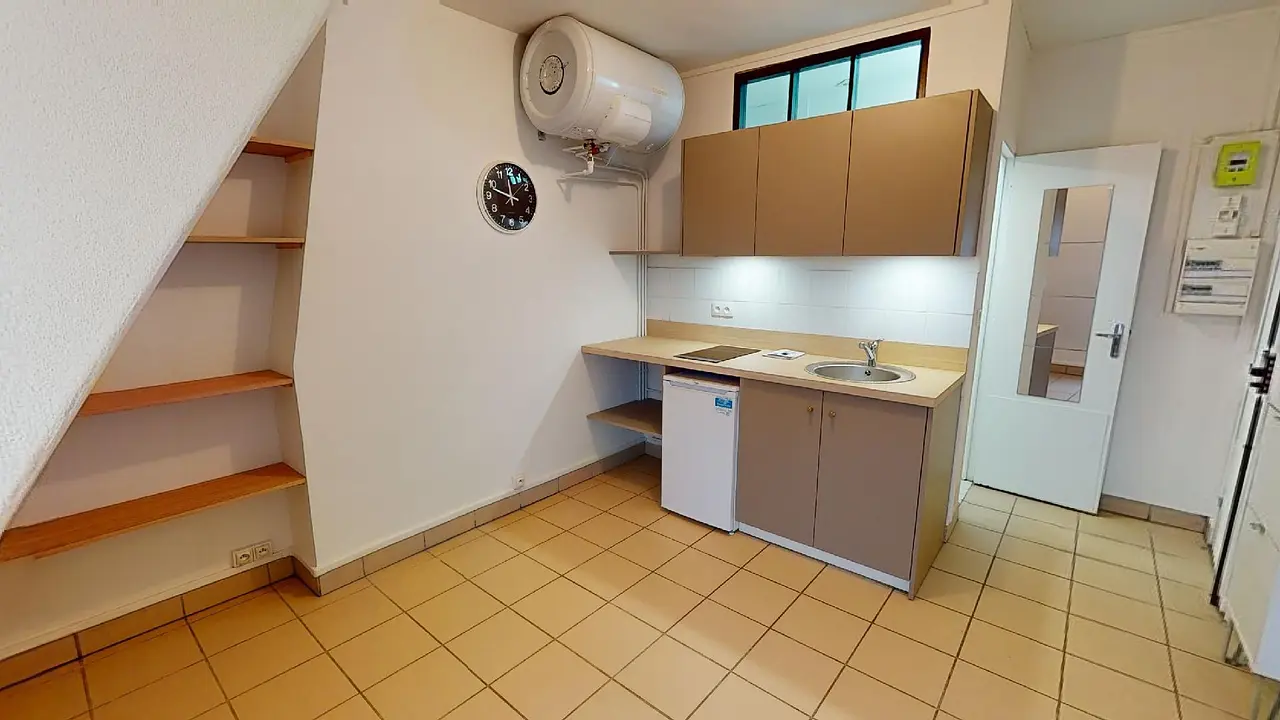 Appartement non meublé de 16.0m2 - 652€ - Paris