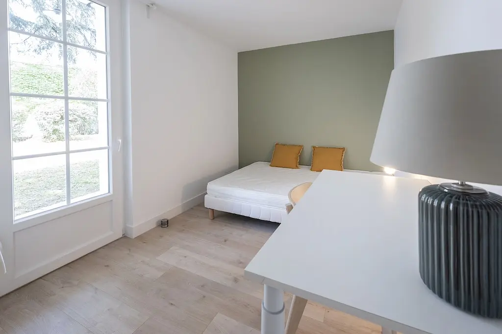 Colocation meublée de 178.31m2 - 692€ - Talence