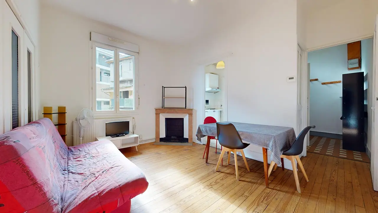 Appartement meublé de 55.0m2 - 540€ - Valence