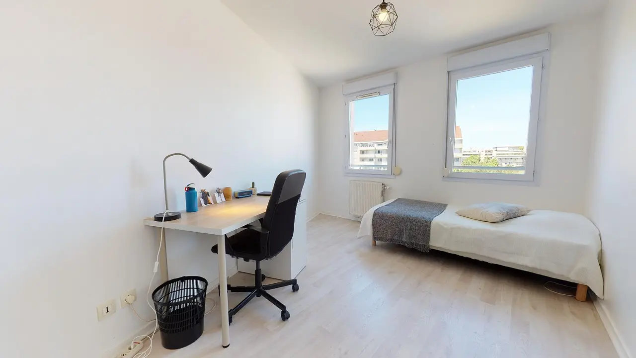Colocation meublée de 87.0m2 - 571€ - Villeurbanne