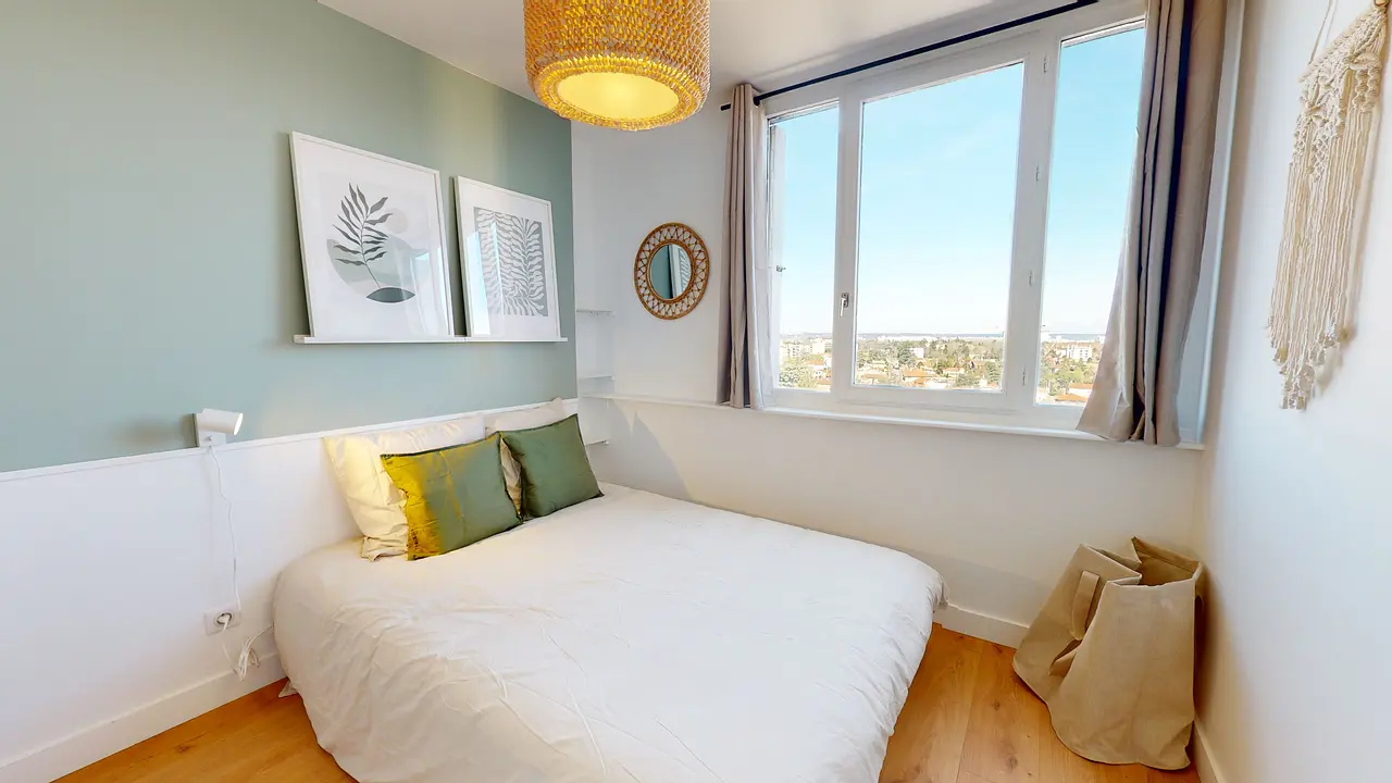 Colocation meublée de 75.0m2 - 494€ - Bron