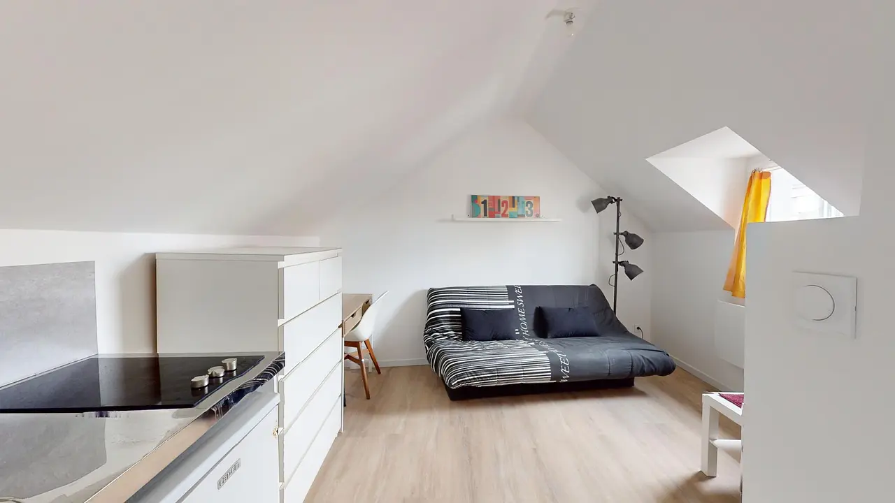 Appartement meublé de 12.0m2 - 510€ - Tours