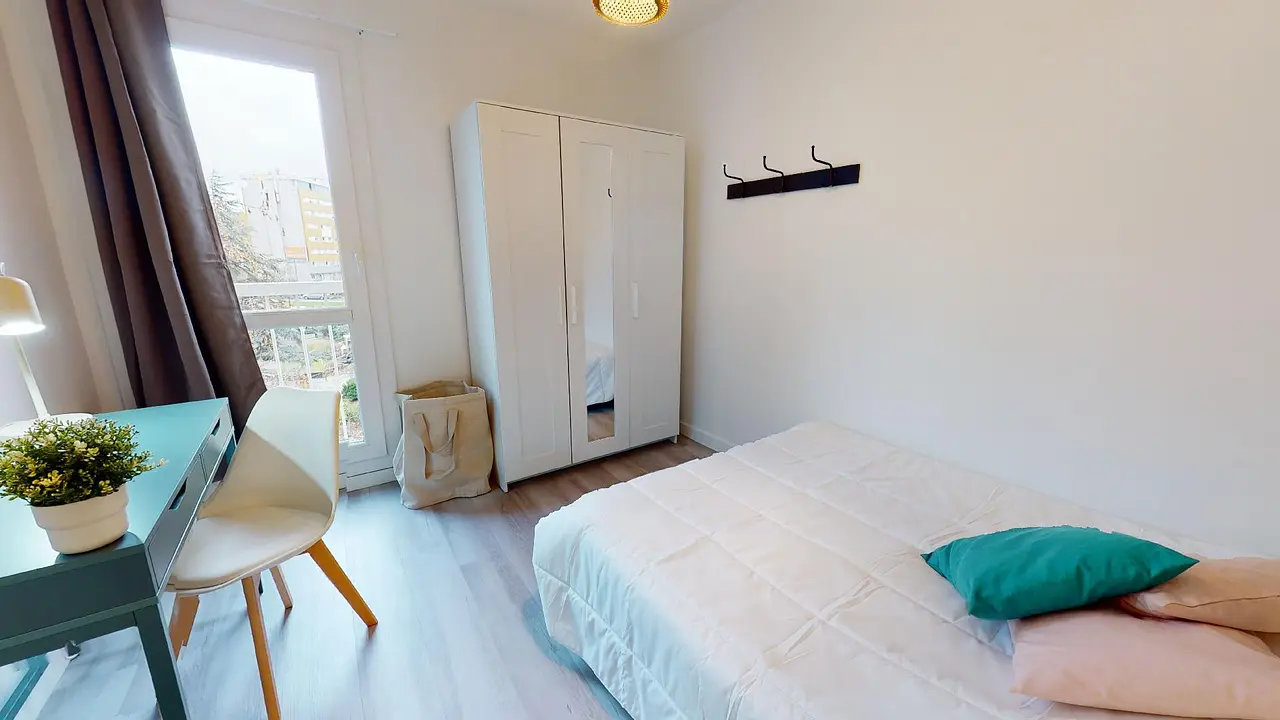 Colocation meublée de 102.0m2 - 512€ - Lyon