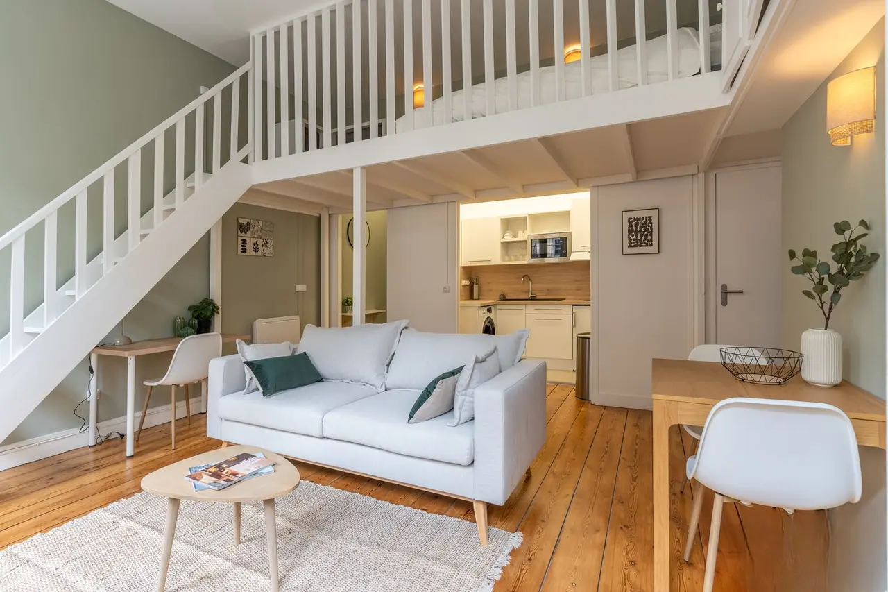 Appartement meublé de 30.0m2 - 888€ - Bordeaux