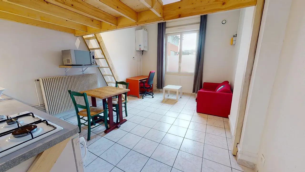 Appartement meublé de 22.0m2 - 361€ - Saint-Étienne