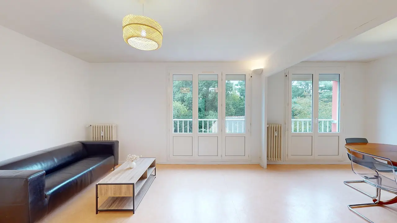 Appartement meublé de 67.0m2 - 990€ - Rennes