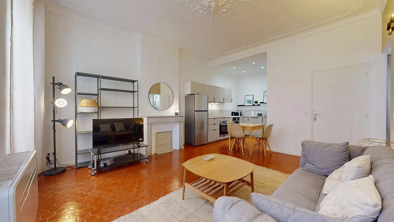 Appartement meublé de 47.5m2 - 820€ - Toulon