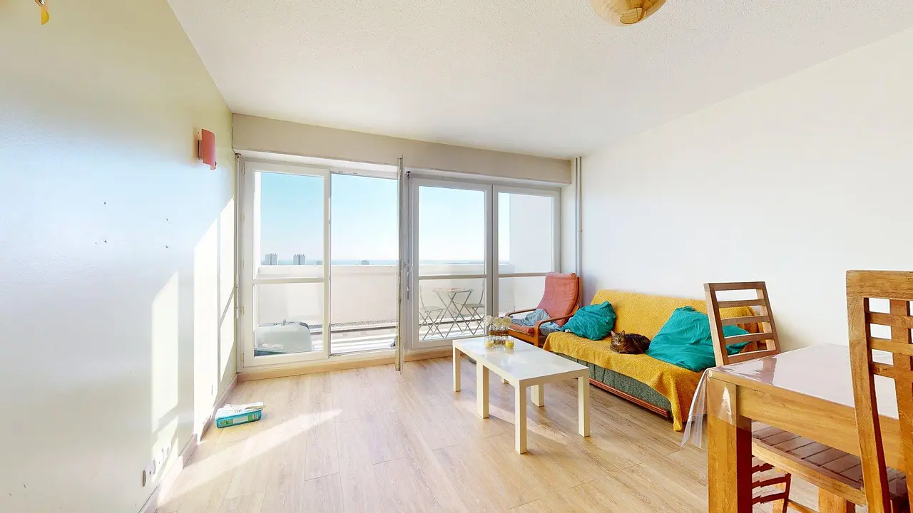 Appartement meublé de 70.19m2 - 880€ - La Rochelle