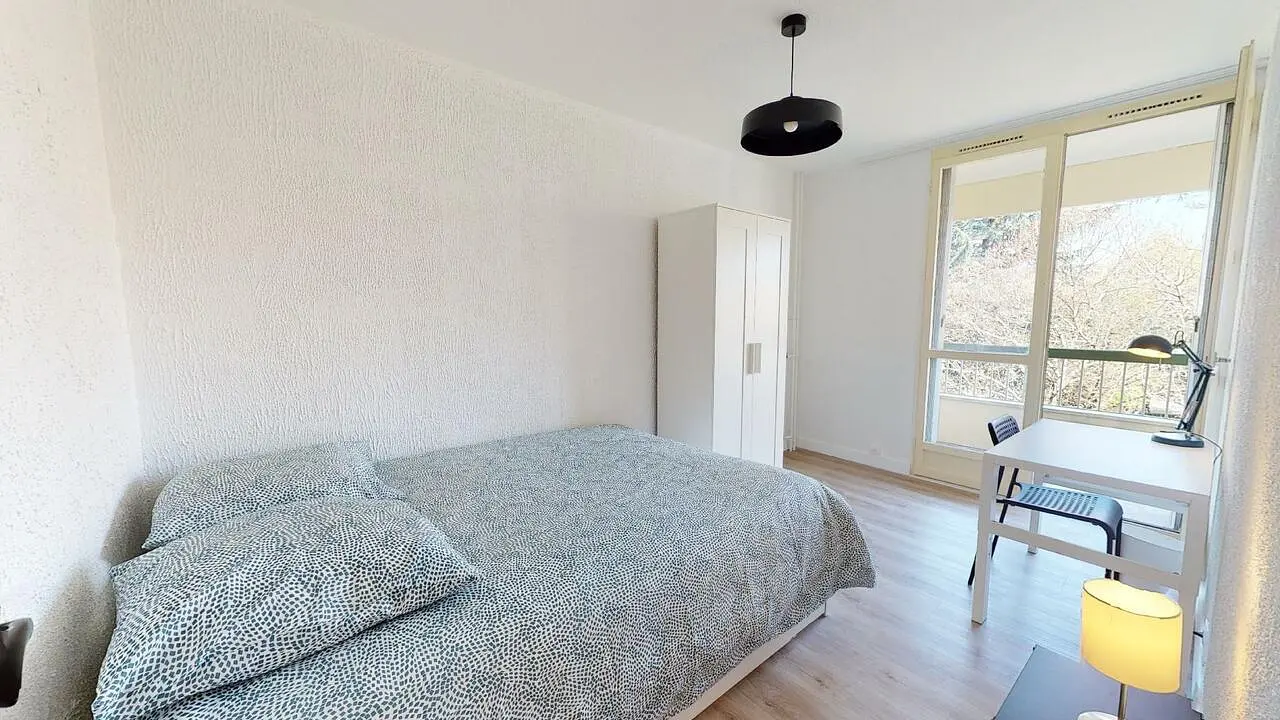 Colocation meublée de 94.0m2 - 495€ - Cenon