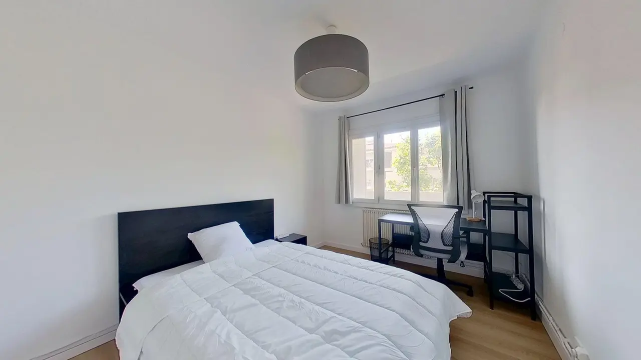 Colocation meublée de 67m2 - 450€ - Toulon