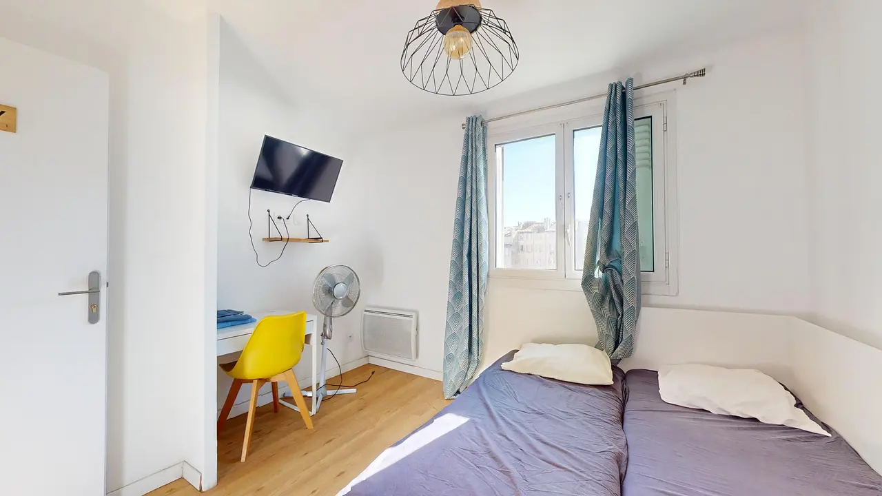 Colocation meublée de 70.0m2 - 479€ - Marseille