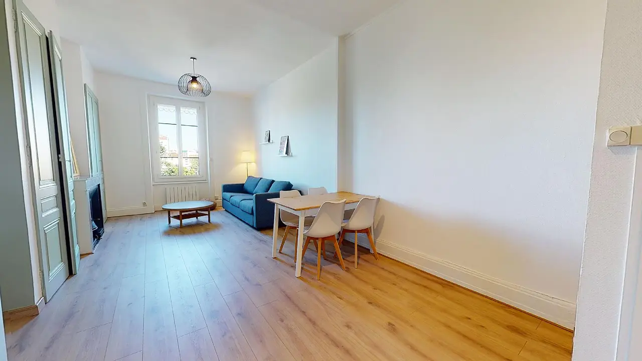 Appartement meublé de 49.0m2 - 932€ - Lyon
