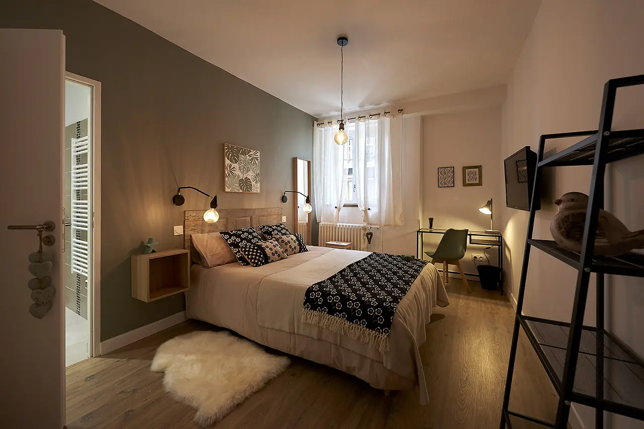 Colocation meublée de 168.0m2 - 450€ - Moirans