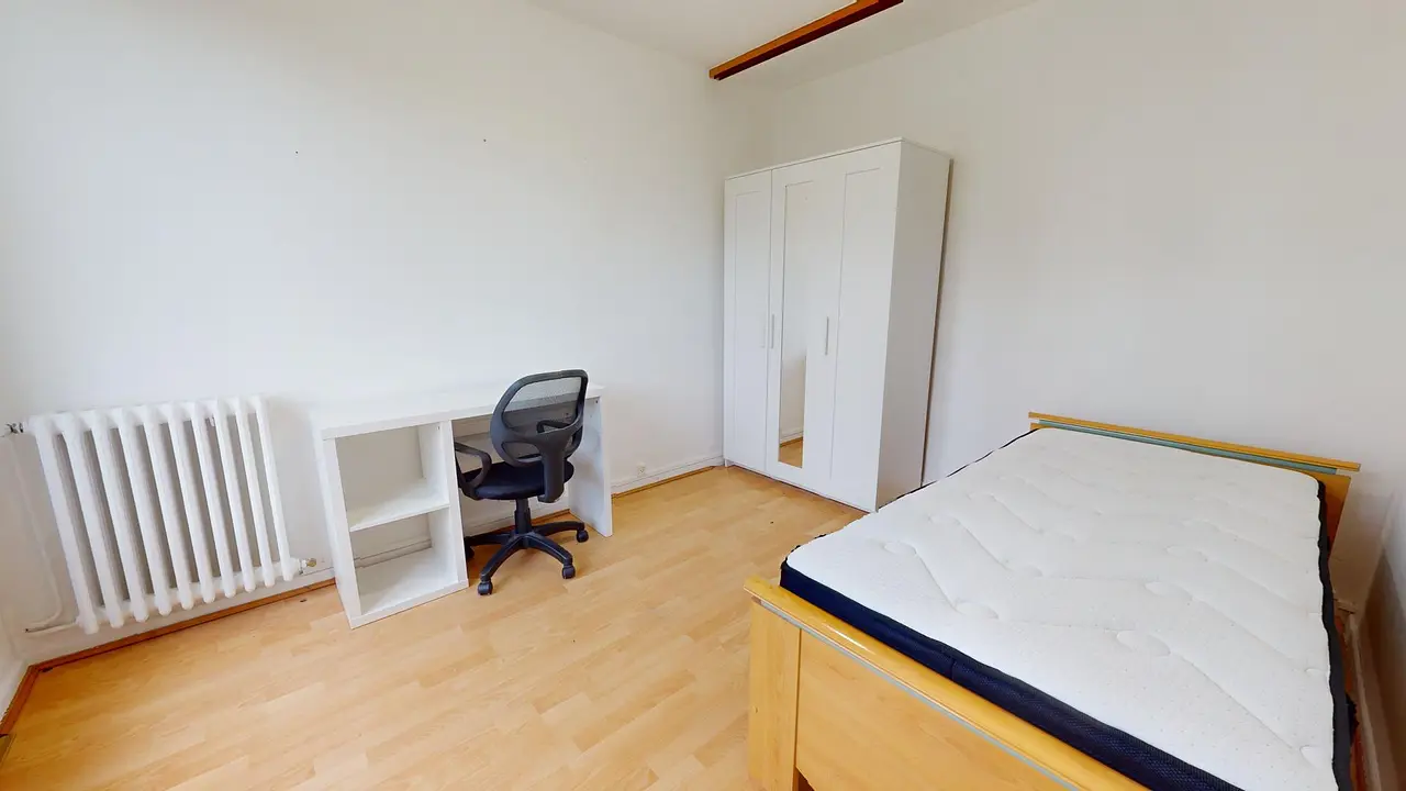 Colocation meublée de 77.0m2 - 360€ - Saint-Fons
