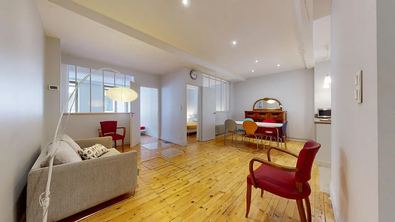 Appartement meublé de 74.84m2 - 973€ - Grenoble