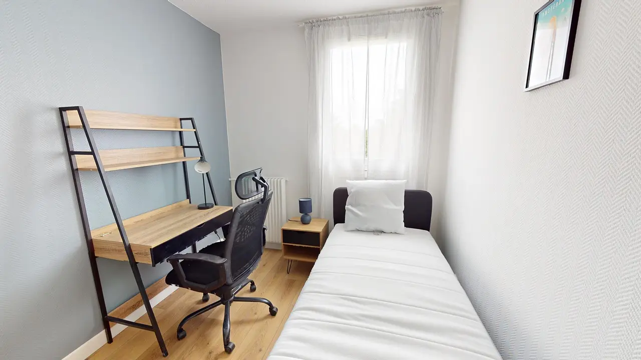 Colocation meublée de 96.0m2 - 595€ - Talence