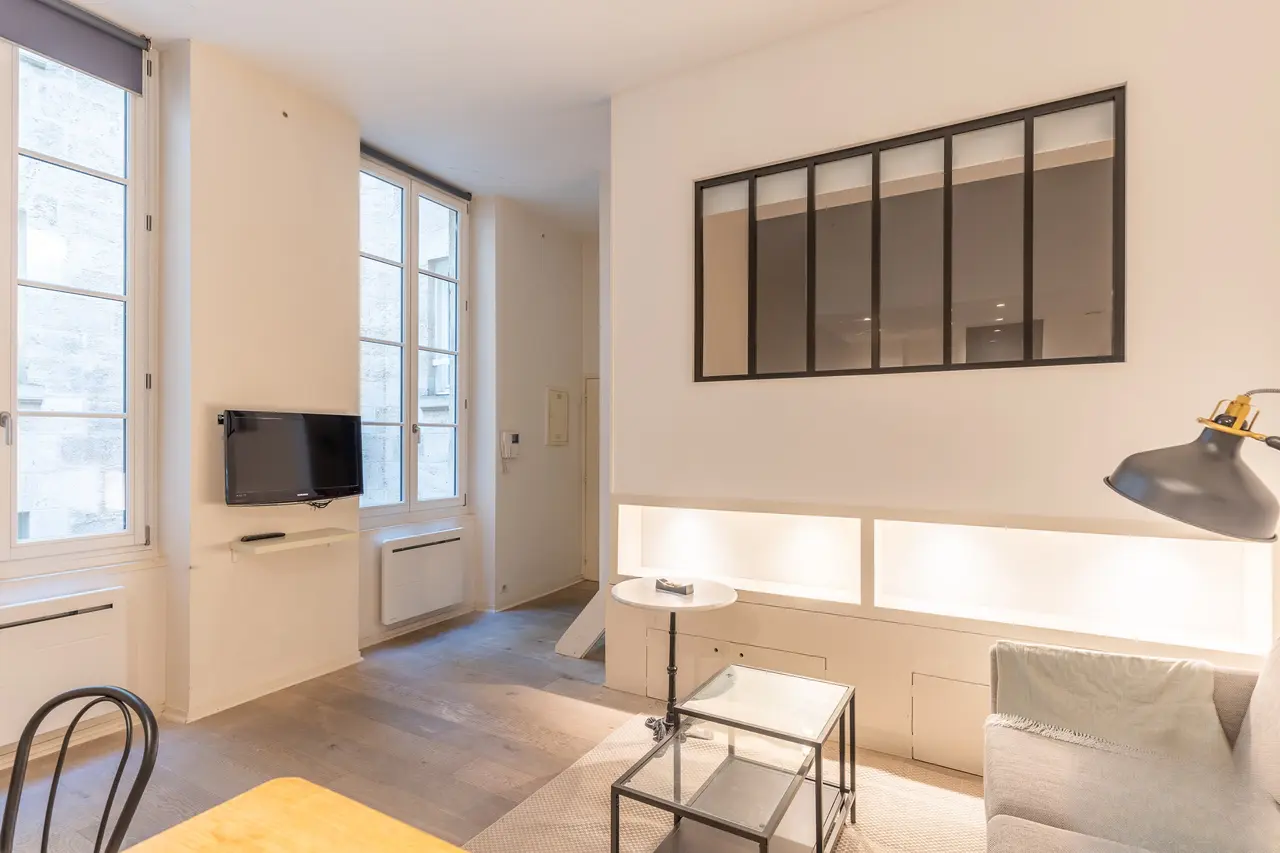 Appartement meublé de 34.0m2 - 960€ - Bordeaux