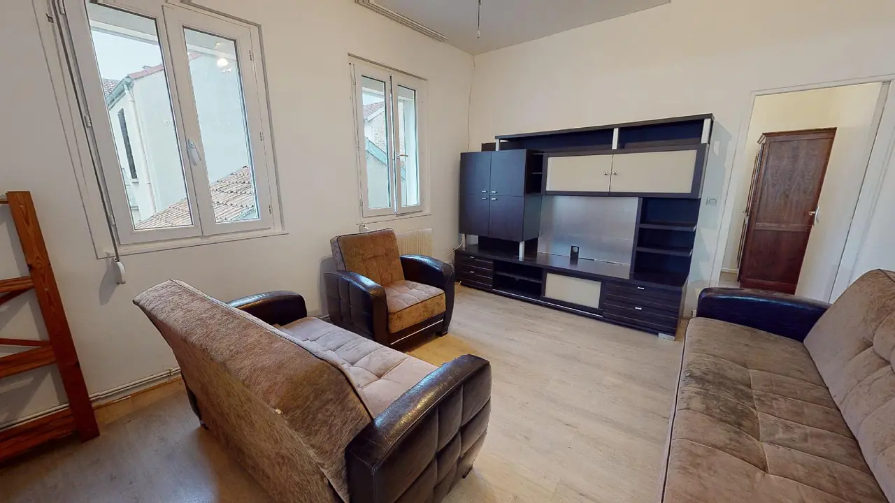Appartement meublé de 55.0m2 - 566€ - Reims