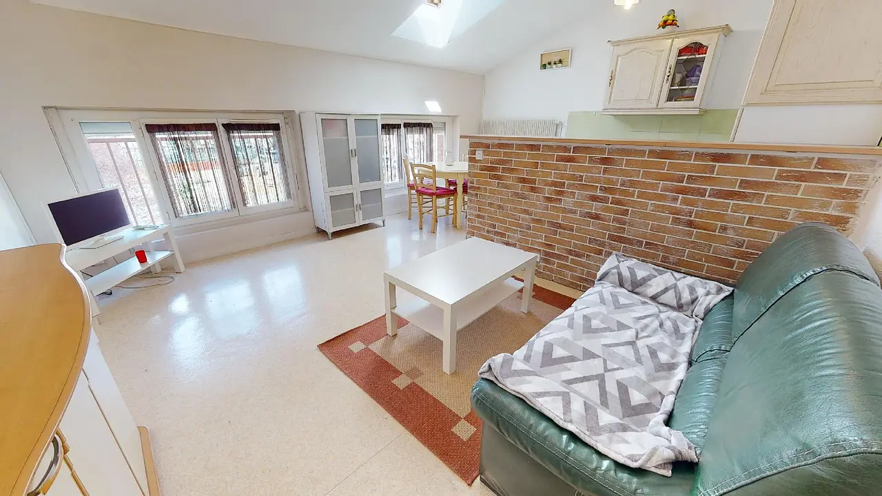 Appartement meublé de 65.0m2 - 495€ - Saint-Étienne