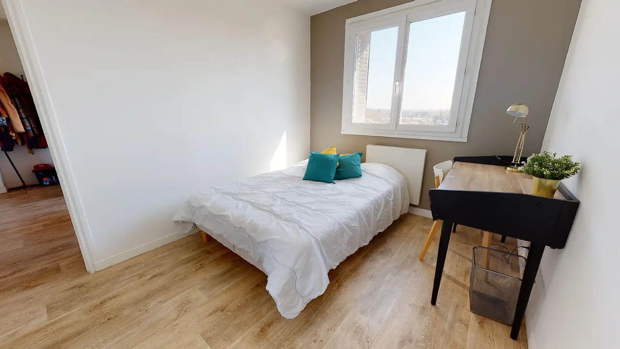 Colocation meublée de 61.0m2 - 547€ - Vénissieux