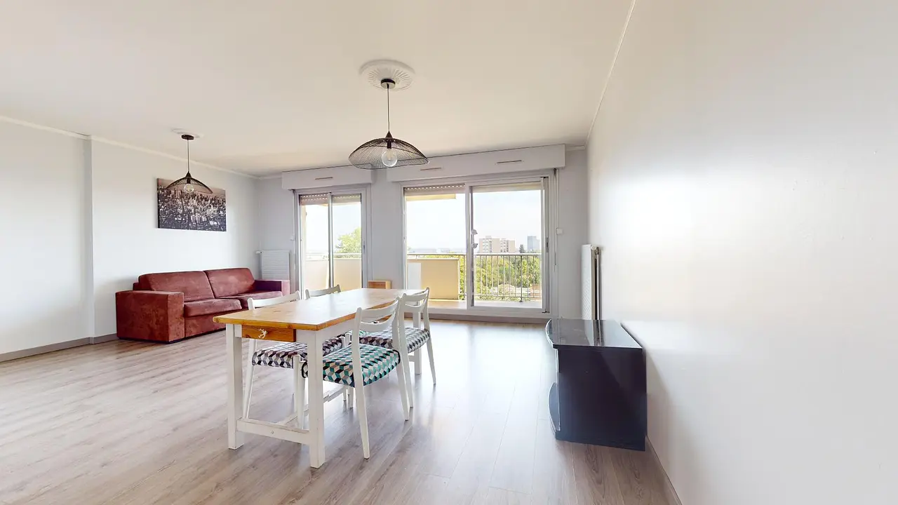 Appartement meublé de 77.0m2 - 1107€ - Bordeaux