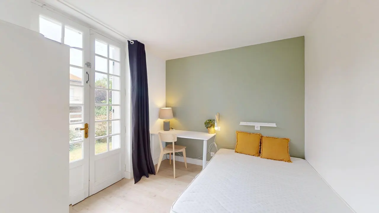 Colocation meublée de 178.31m2 - 598€ - Talence