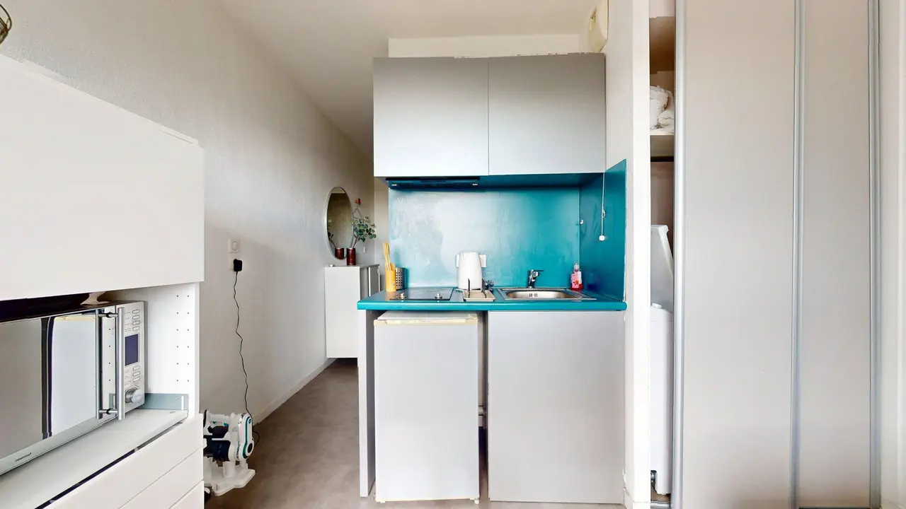Appartement meublé de 21.1m2 - 684€ - Caluire-et-Cuire