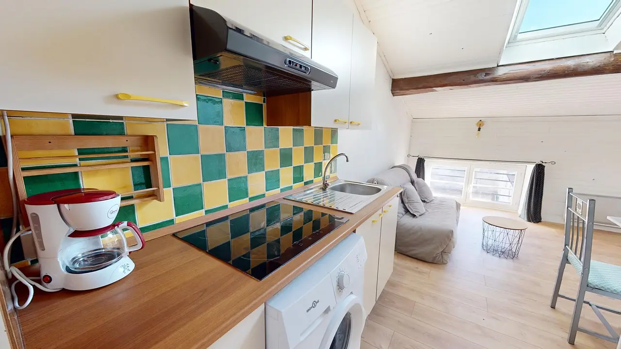 Appartement meublé de 16.49m2 - 340€ - Saint-Étienne