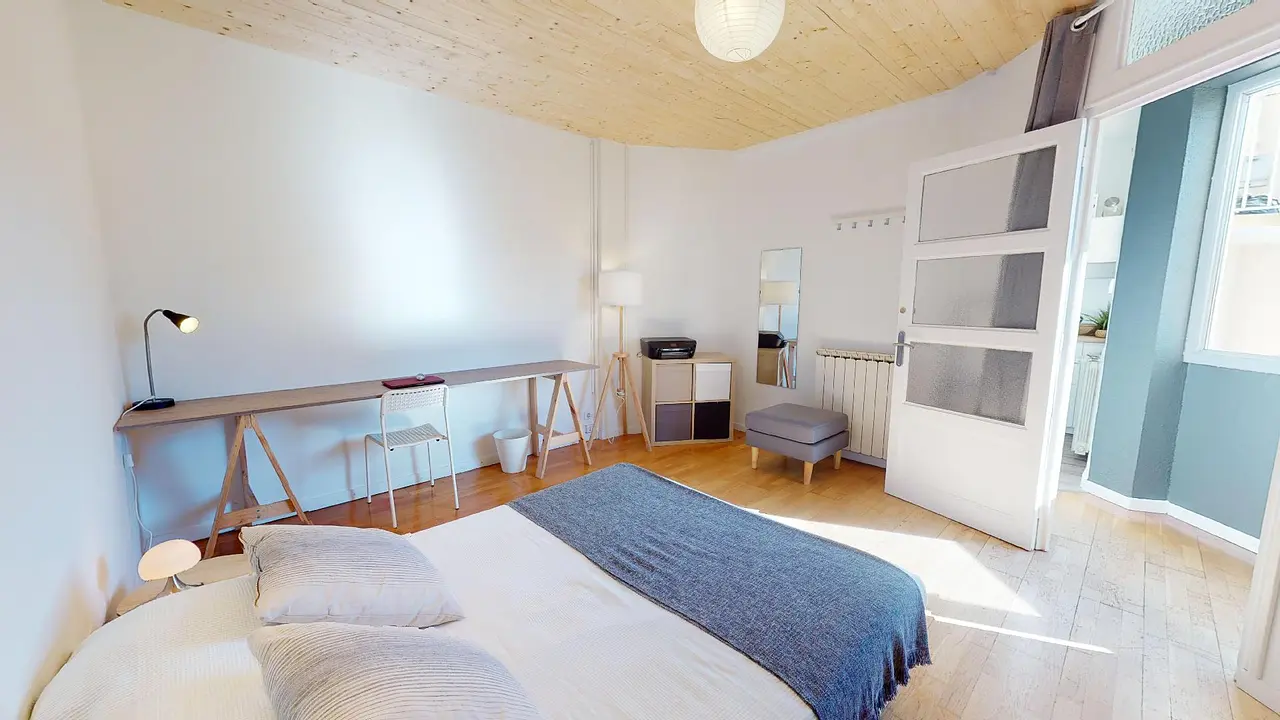 Colocation meublée de 66.0m2 - 474€ - Grenoble