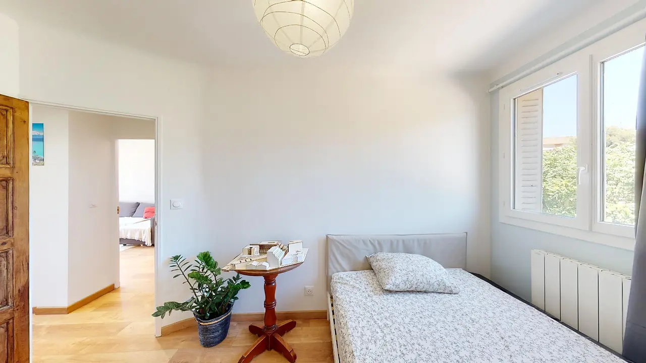 Colocation meublée de 75.0m2 - 489€ - Marseille