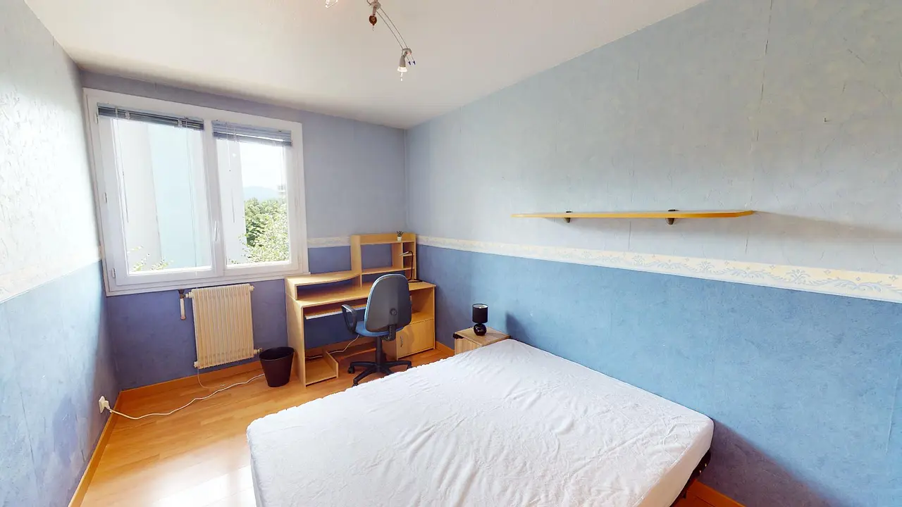 Colocation meublée de 90.5m2 - 375€ - Grenoble