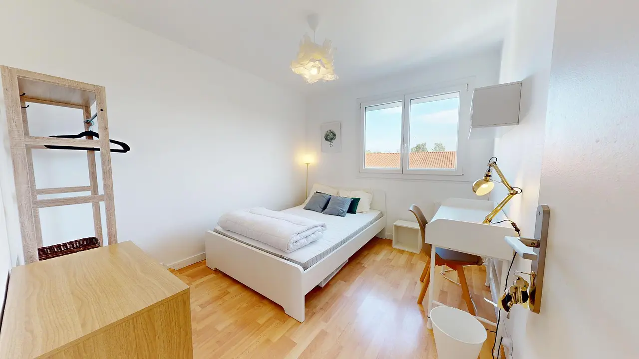 Colocation meublée de 101.0m2 - 500€ - Saint-Priest