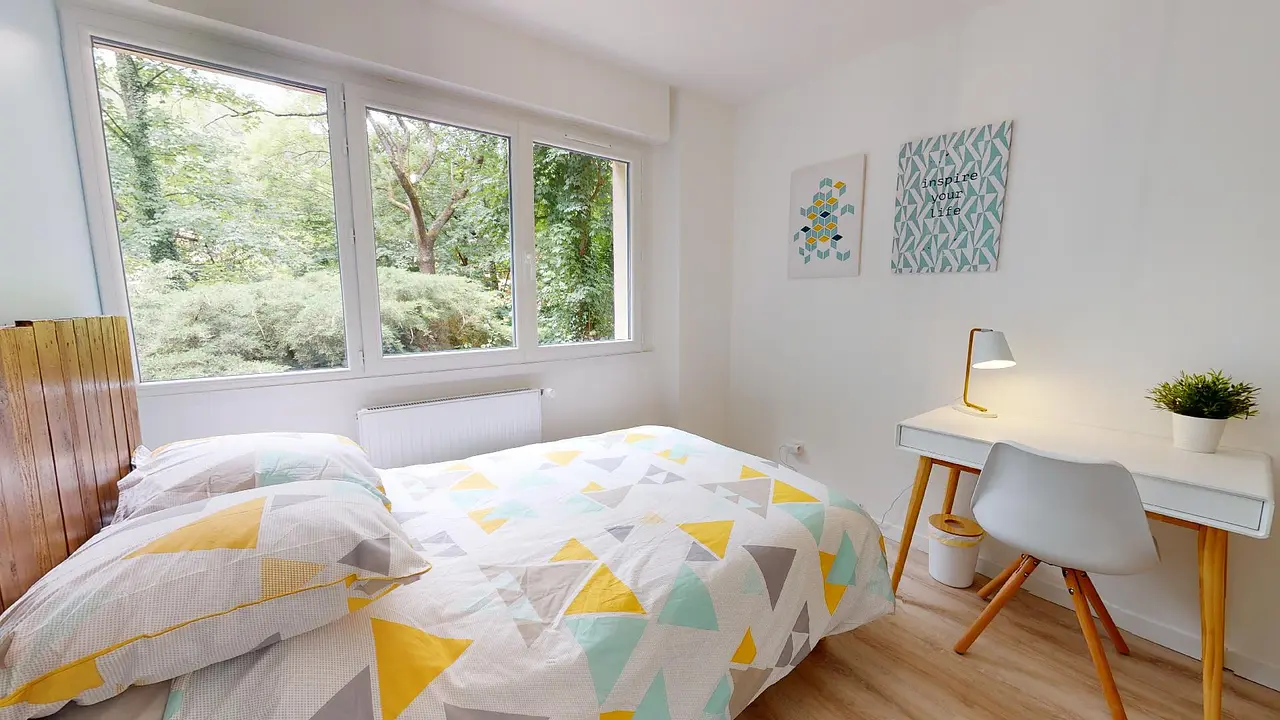 Colocation meublée de 92.0m2 - 520€ - Écully