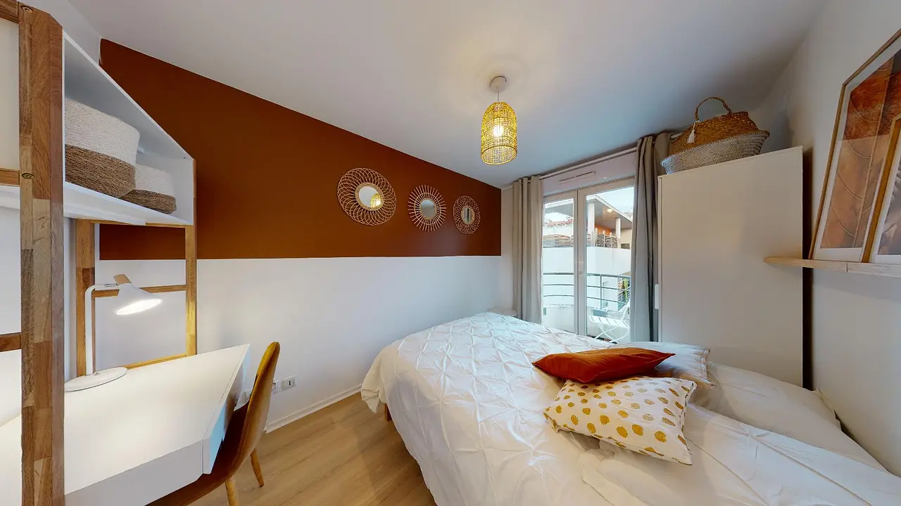 Colocation meublée de 80.0m2 - 499€ - Vénissieux